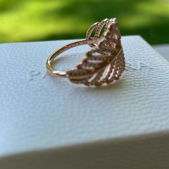 BRAND NEW!🪶PANDORA ROSE LIGHT AS A FEATHER RING! - Picture 5 of 5